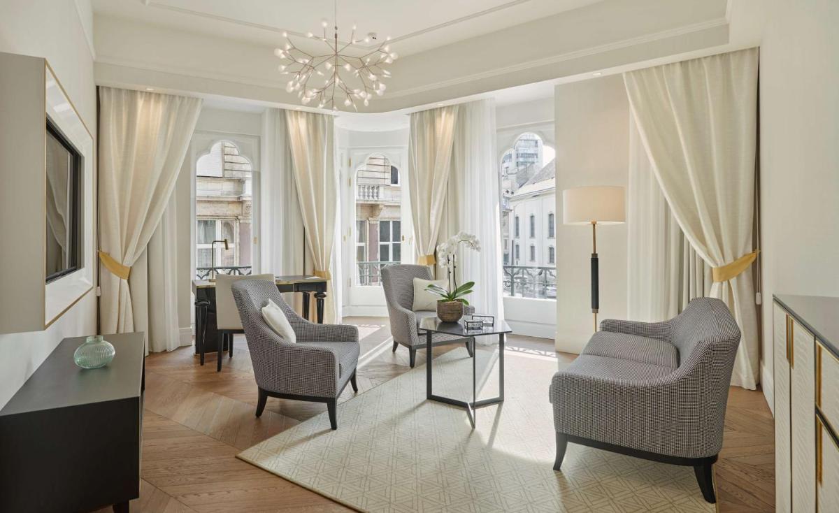 Párisi Udvar Hotel Budapest, part of Hyatt