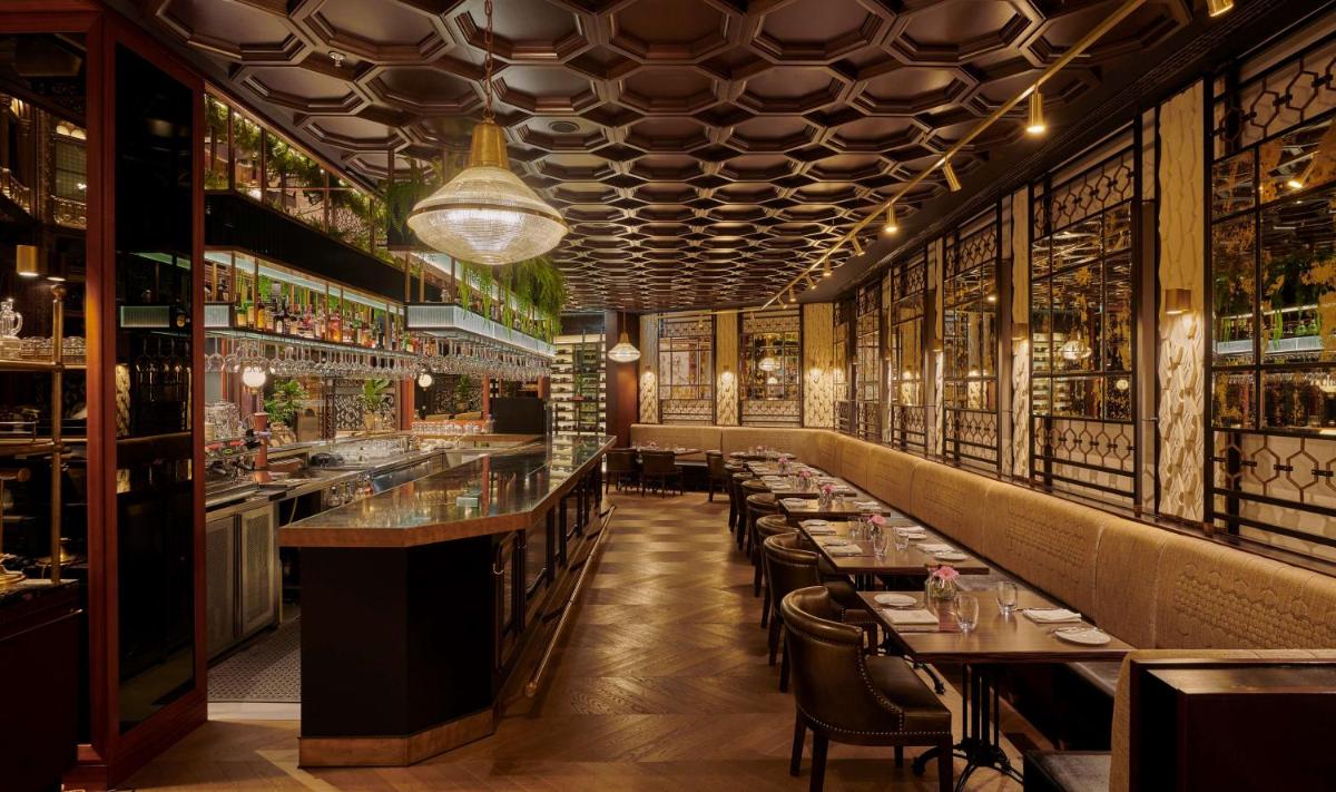 Párisi Udvar Hotel Budapest, part of Hyatt