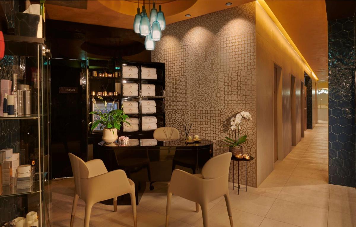 Párisi Udvar Hotel Budapest, part of Hyatt