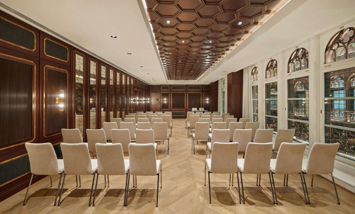 Párisi Udvar Hotel Budapest, part of Hyatt