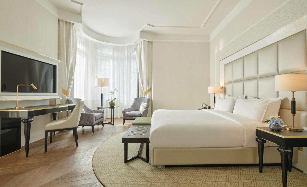 Párisi Udvar Hotel Budapest, part of Hyatt