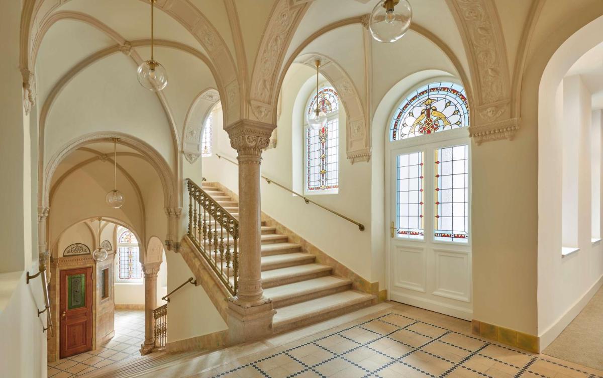 Párisi Udvar Hotel Budapest, part of Hyatt