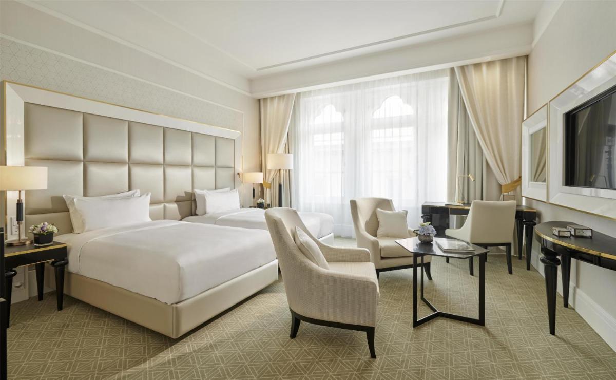 Párisi Udvar Hotel Budapest, part of Hyatt