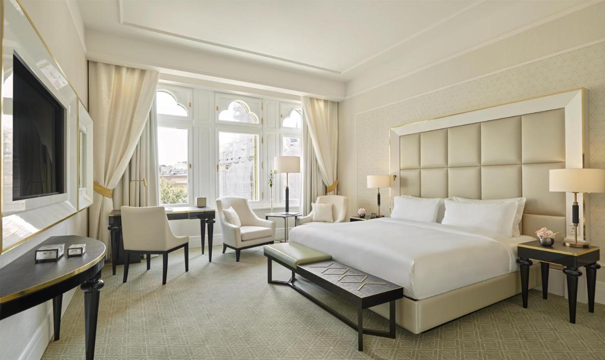 Párisi Udvar Hotel Budapest, part of Hyatt