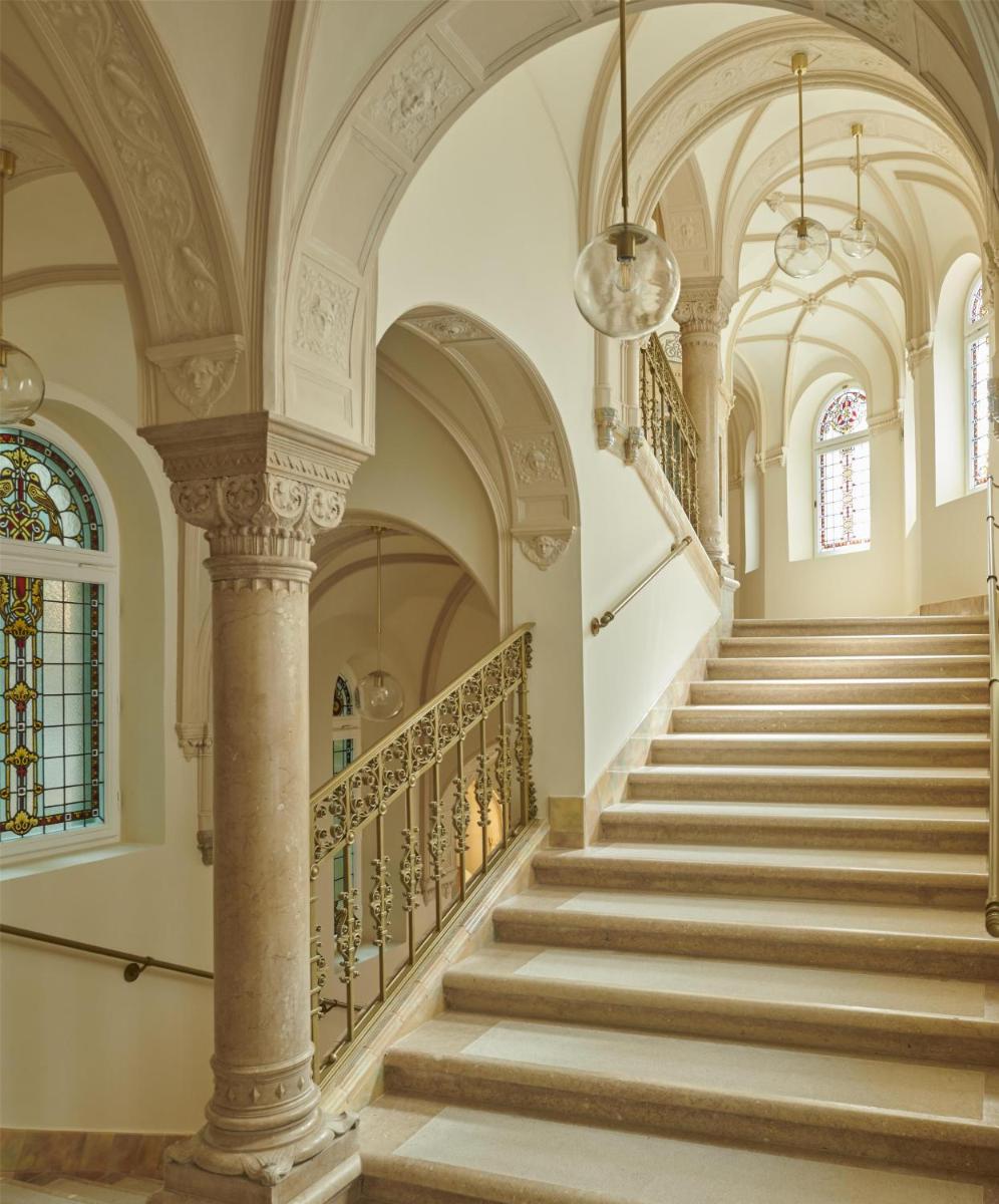 Párisi Udvar Hotel Budapest, part of Hyatt