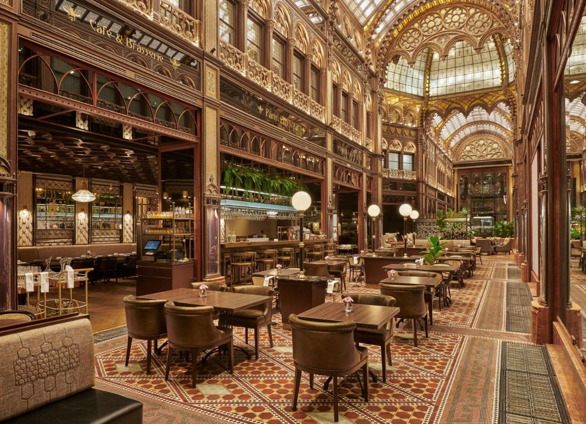 Párisi Udvar Hotel Budapest, part of Hyatt