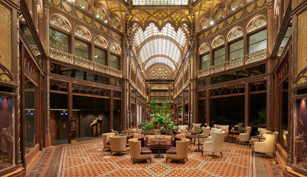 Párisi Udvar Hotel Budapest, part of Hyatt