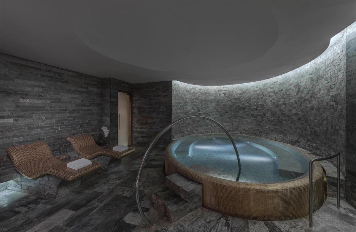 Park Hyatt Abu Dhabi Hotel and Villas