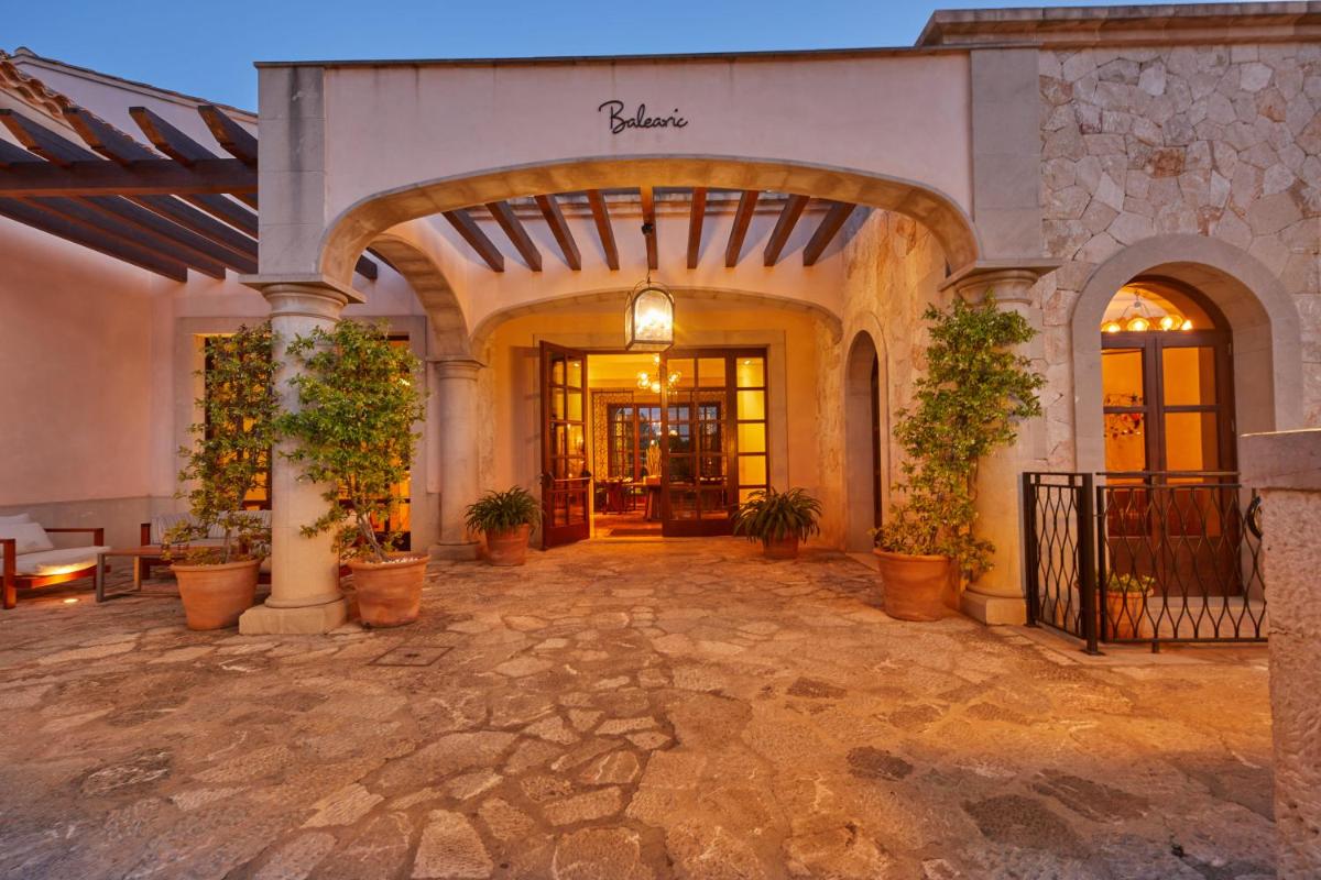 CAP VERMELL GRAND HOTEL