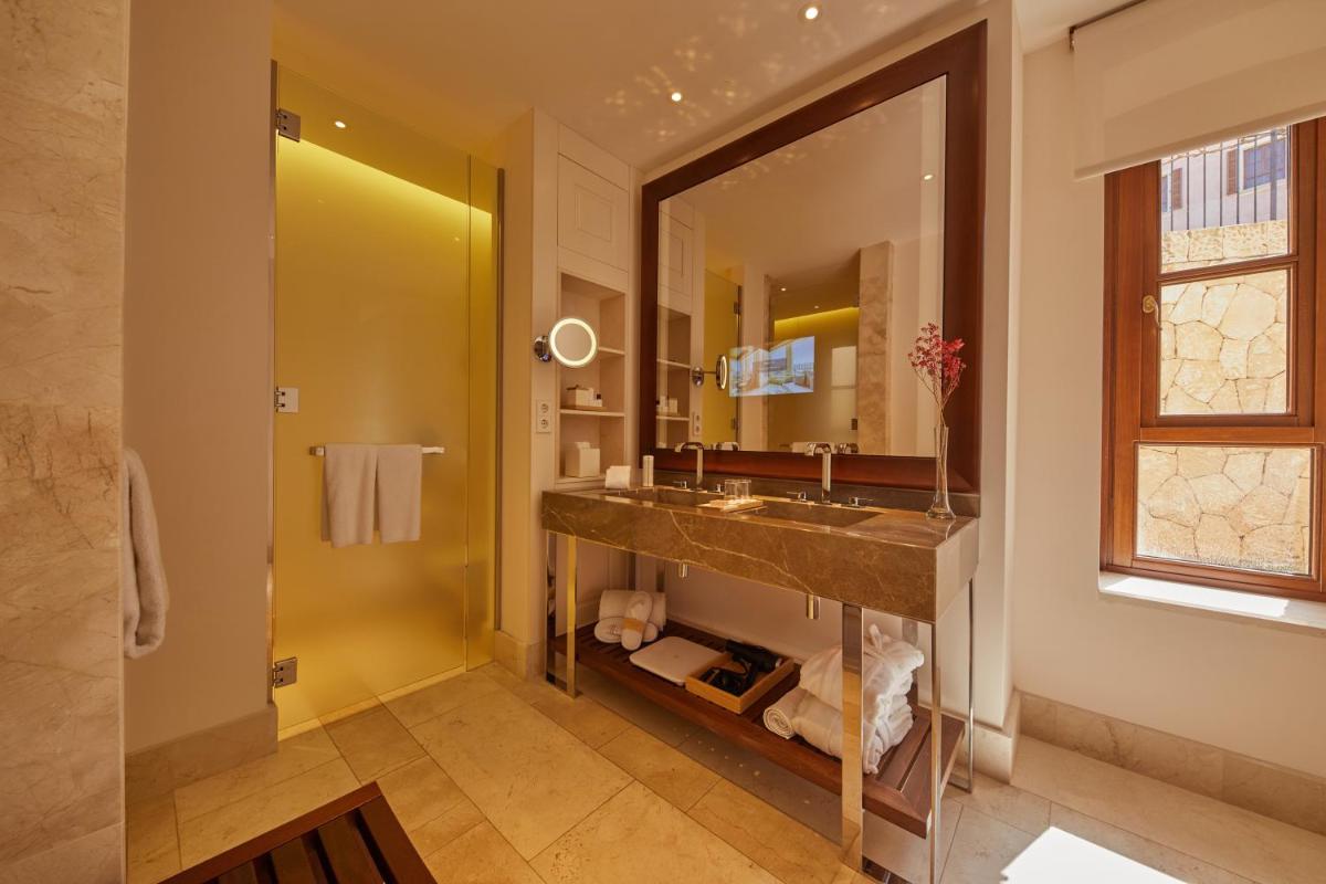 CAP VERMELL GRAND HOTEL