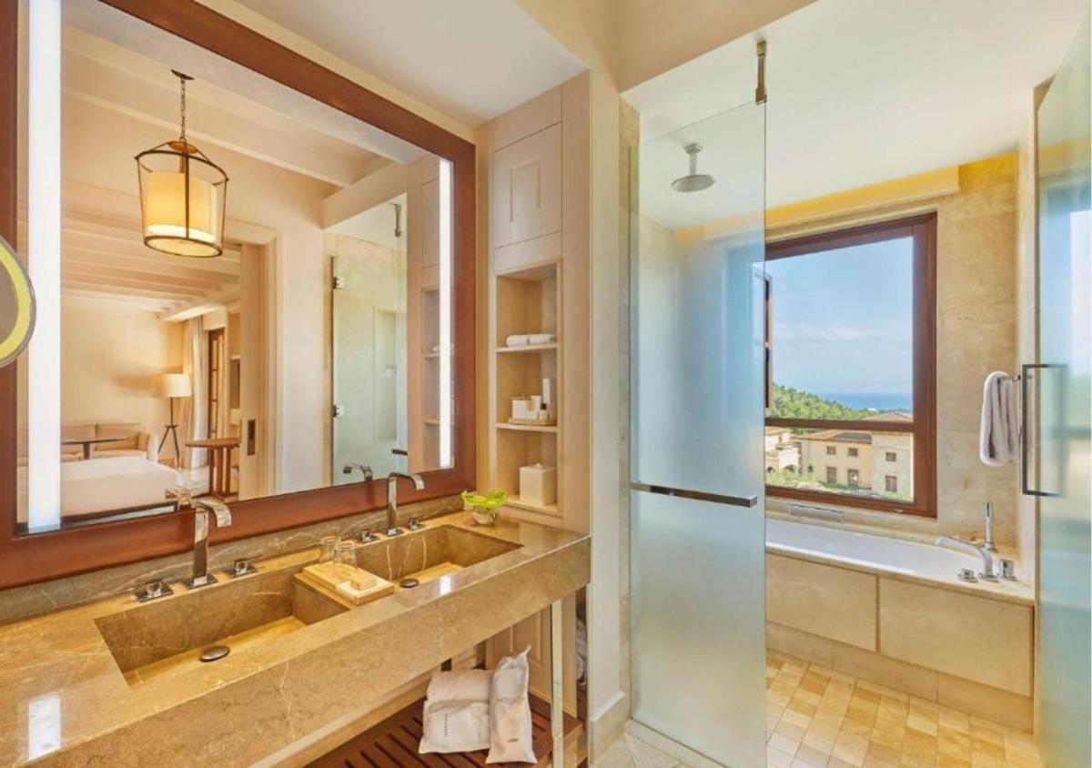 CAP VERMELL GRAND HOTEL