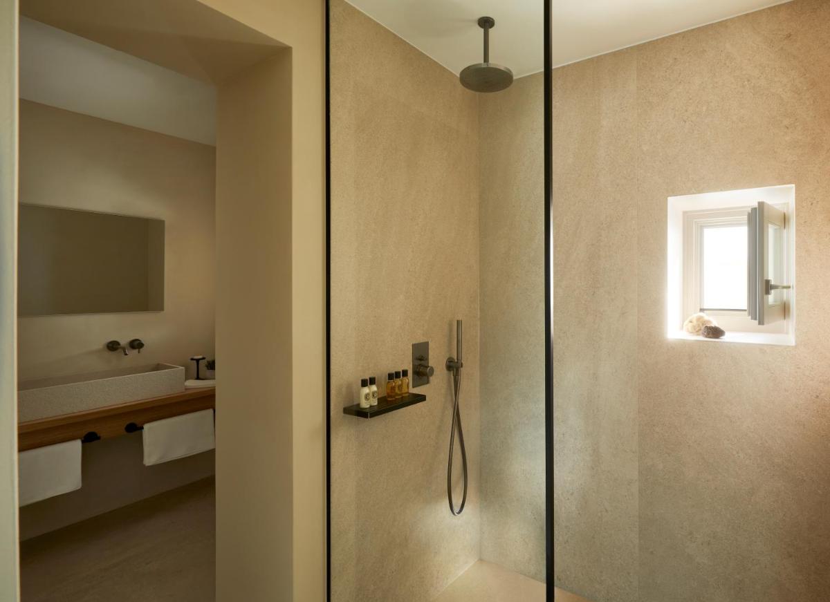 PAROCKS Luxury Hotel & Spa