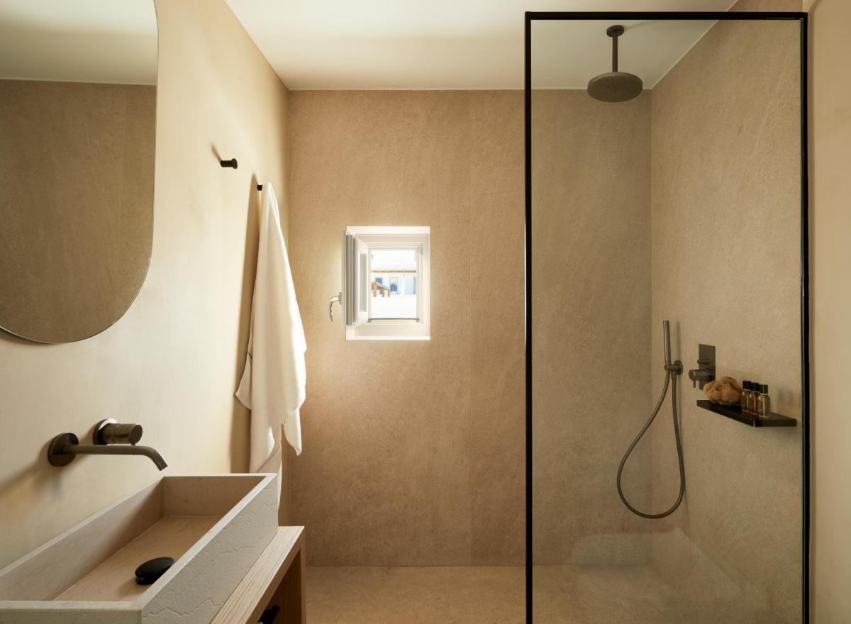 PAROCKS Luxury Hotel & Spa