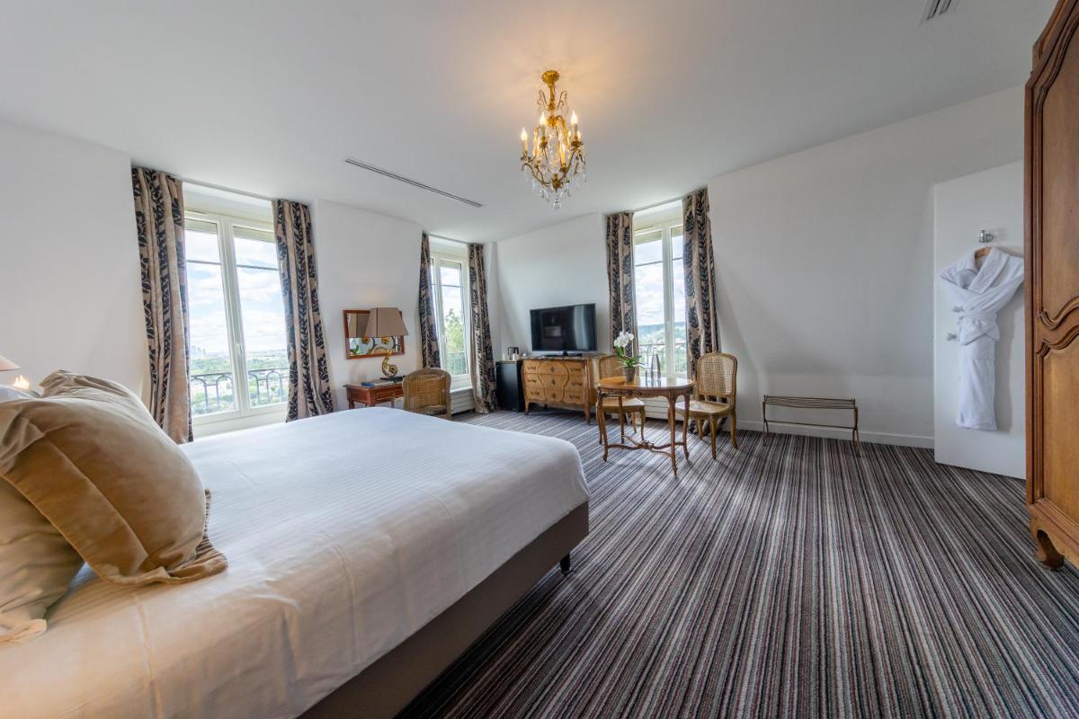 Pavillon Henri IV Hotel Restaurant Gastronomique Terrasse