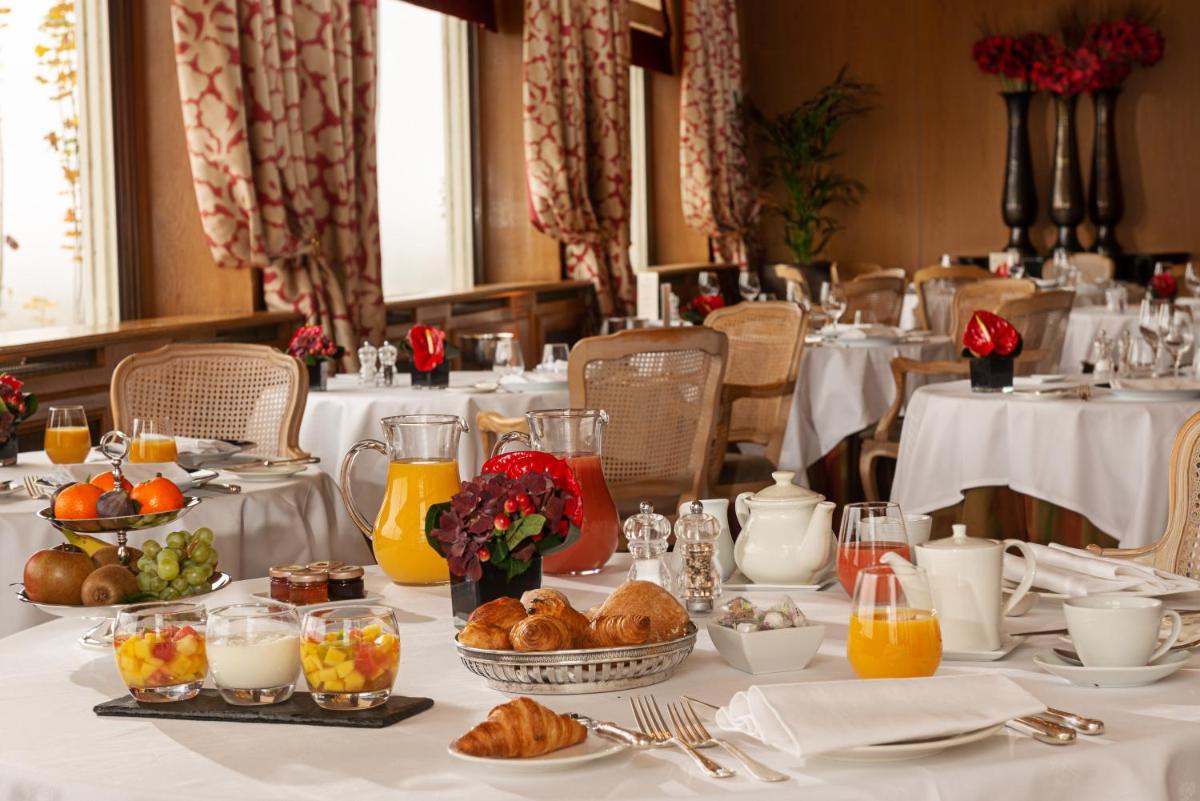 Pavillon Henri IV Hotel Restaurant Gastronomique Terrasse