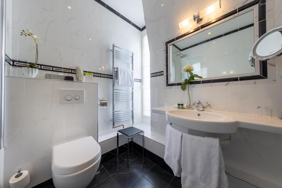 Pavillon Henri IV Hotel Restaurant Gastronomique Terrasse