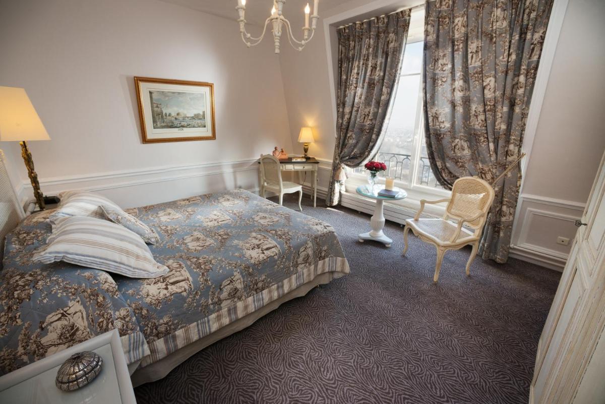 Pavillon Henri IV Hotel Restaurant Gastronomique Terrasse