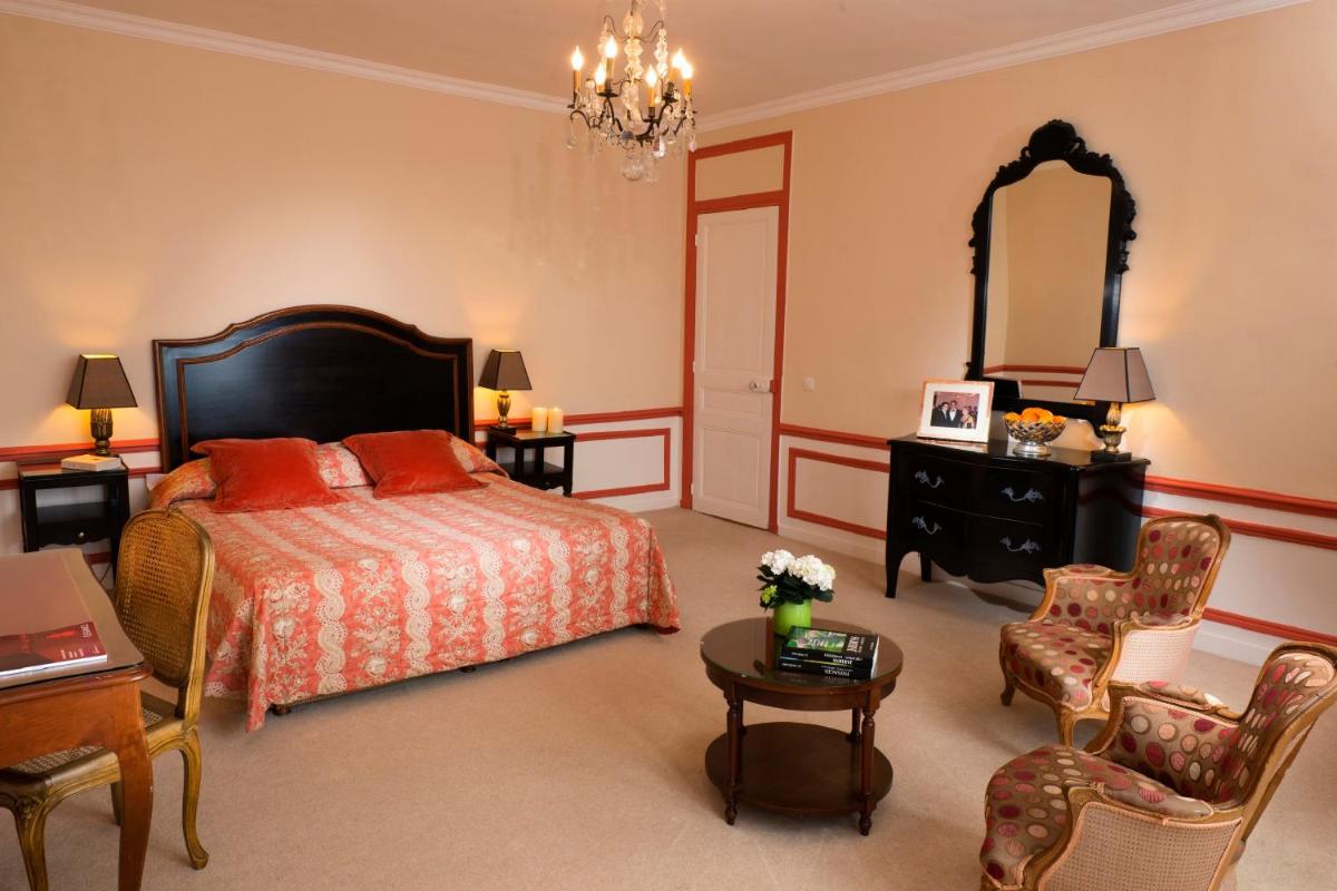 Pavillon Henri IV Hotel Restaurant Gastronomique Terrasse