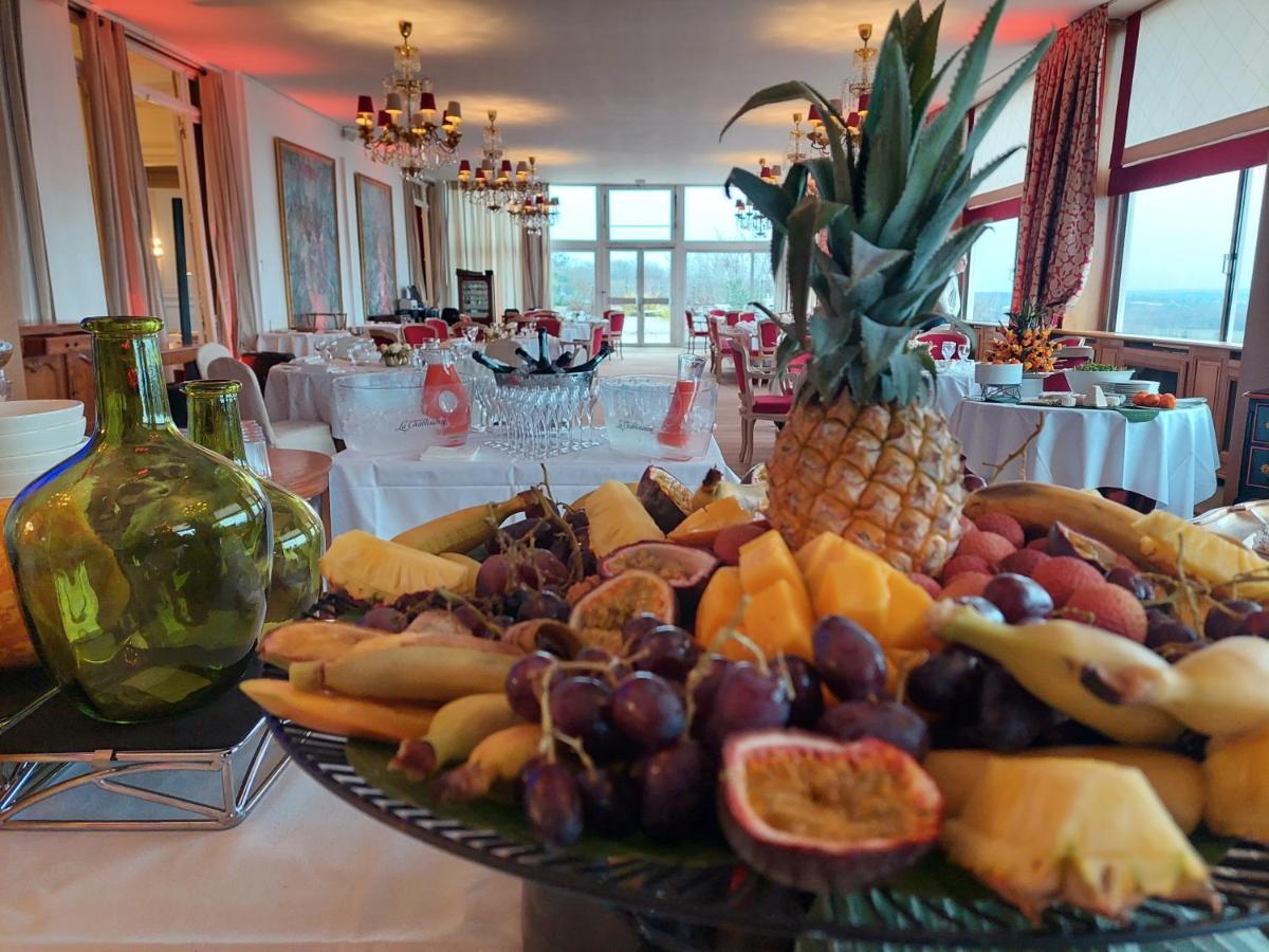 Pavillon Henri IV Hotel Restaurant Gastronomique Terrasse