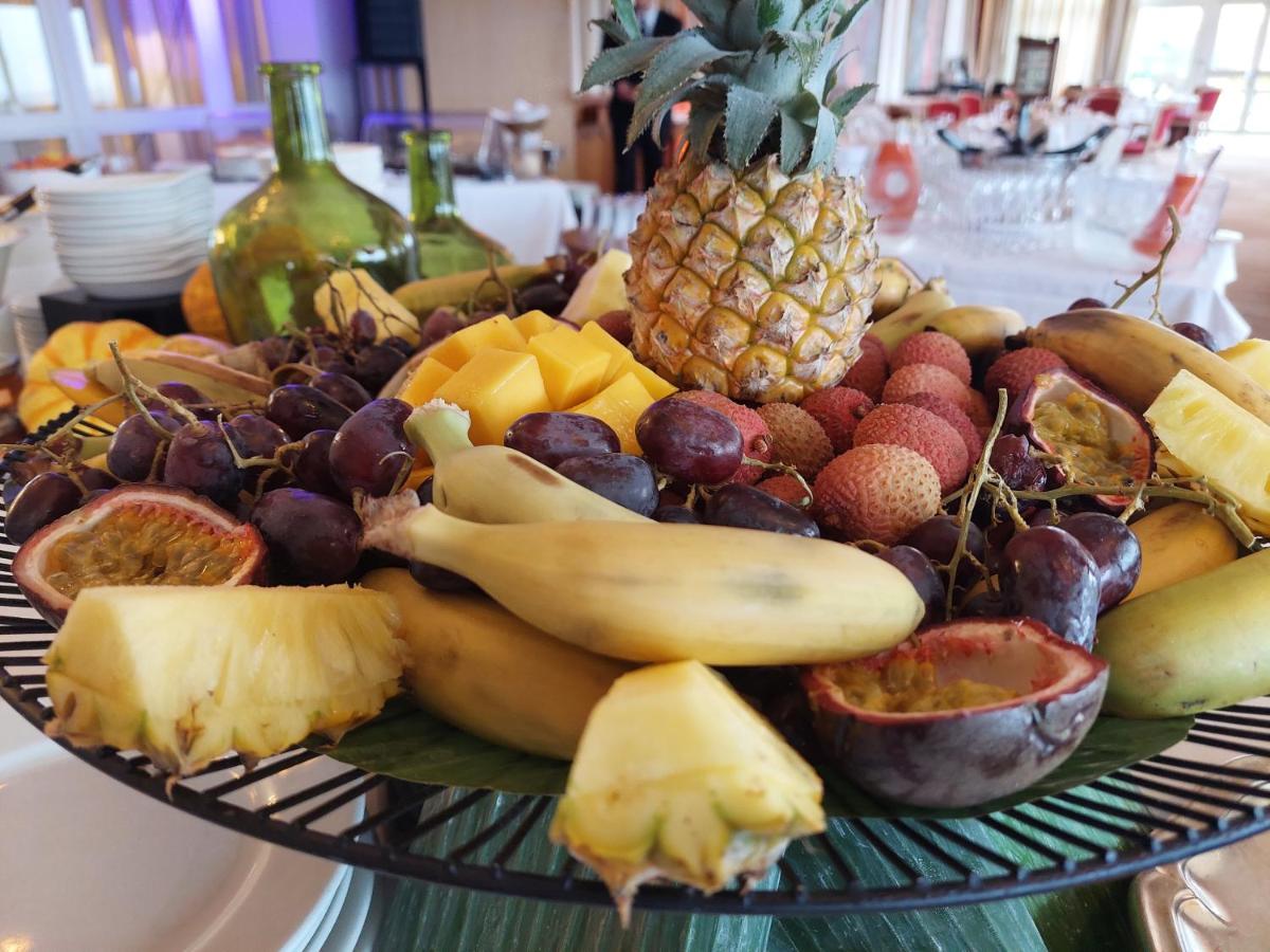 Pavillon Henri IV Hotel Restaurant Gastronomique Terrasse