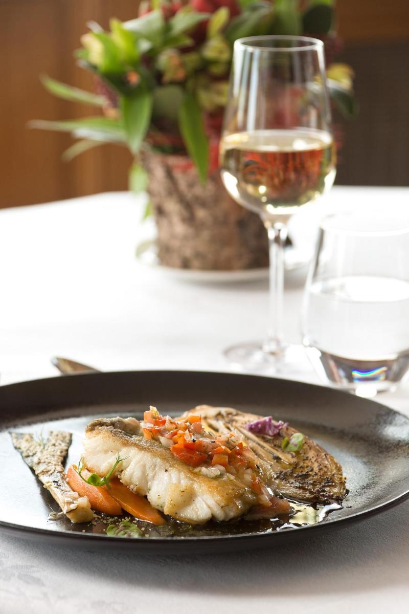 Pavillon Henri IV Hotel Restaurant Gastronomique Terrasse