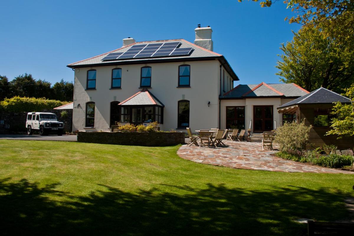 Pendragon Country House