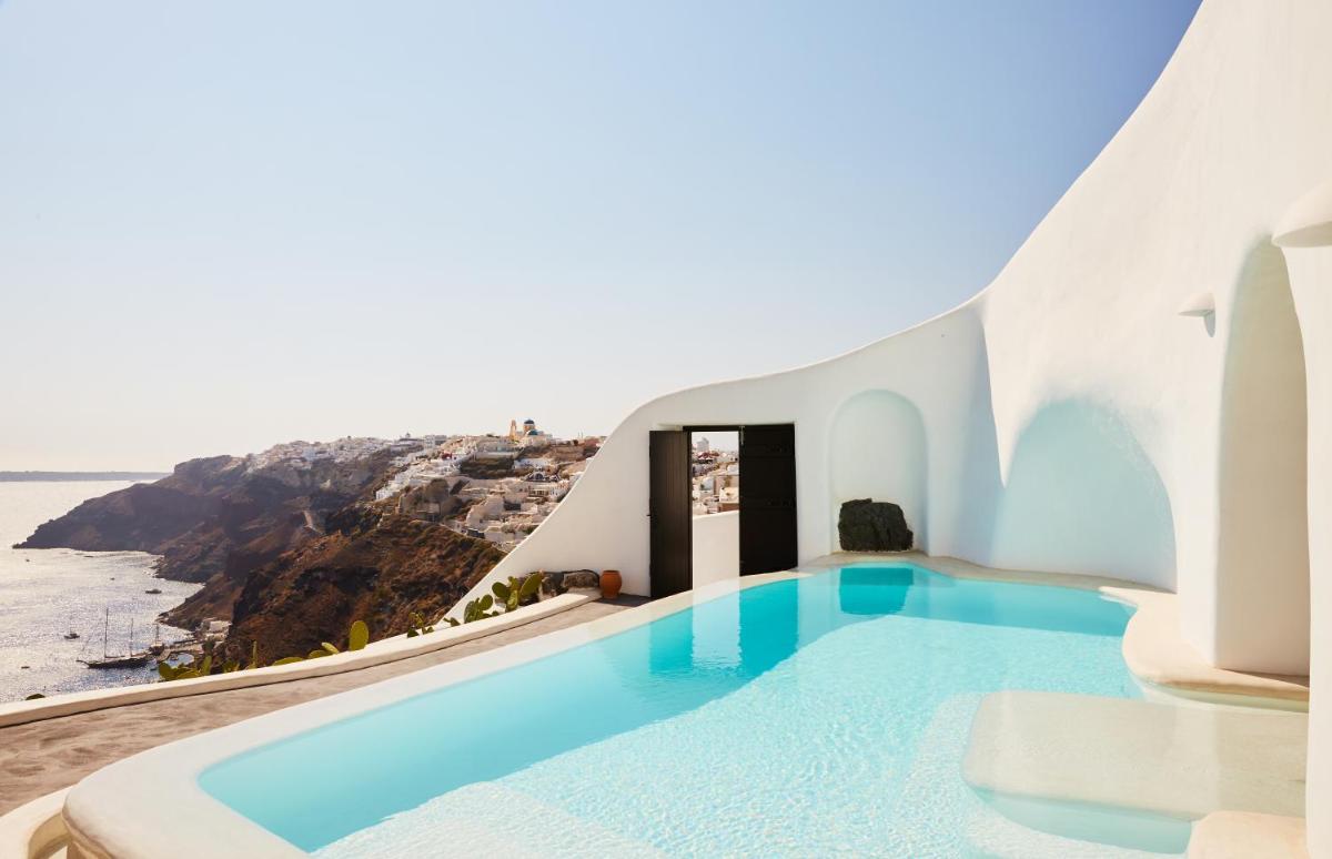 Perivolas Hotel