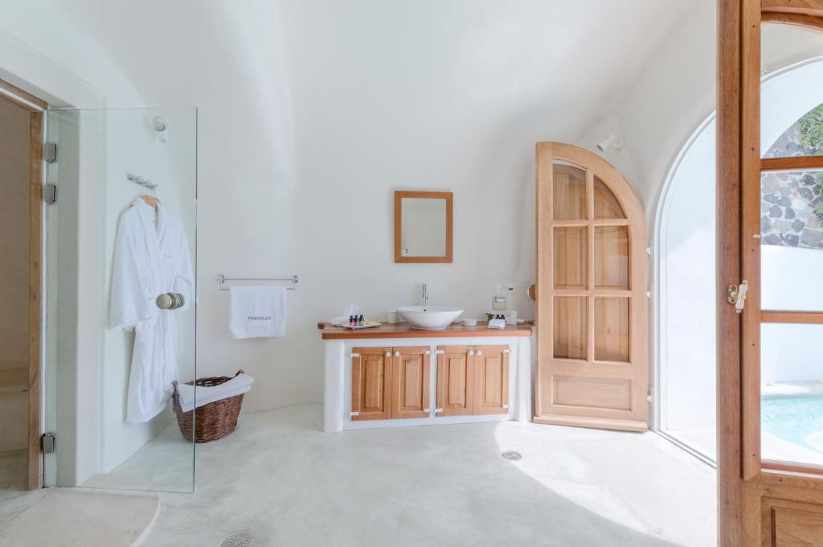 Perivolas Hotel