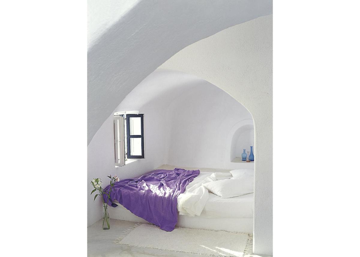 Perivolas Hotel