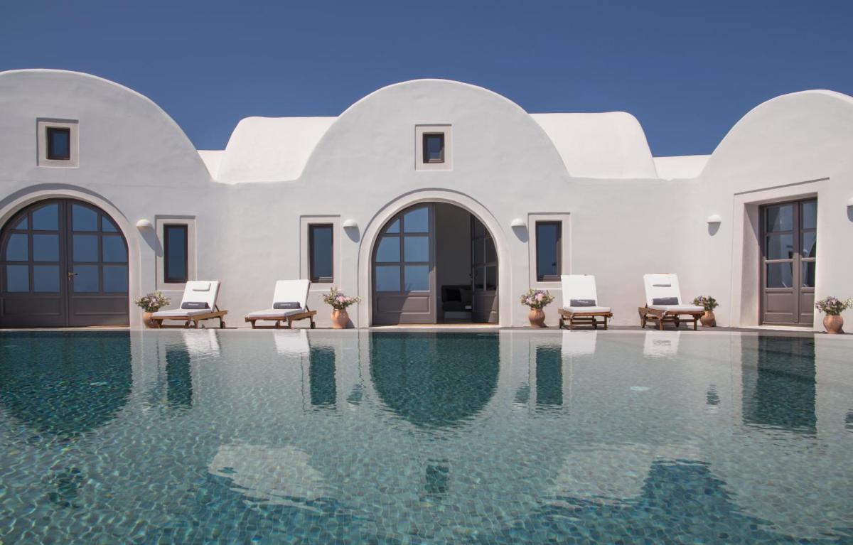 Perivolas Hotel