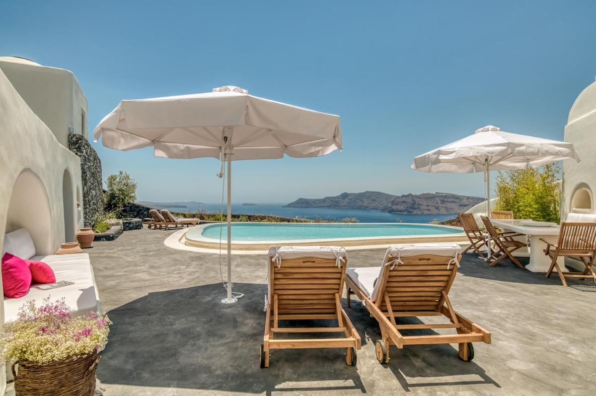 Perivolas Hotel