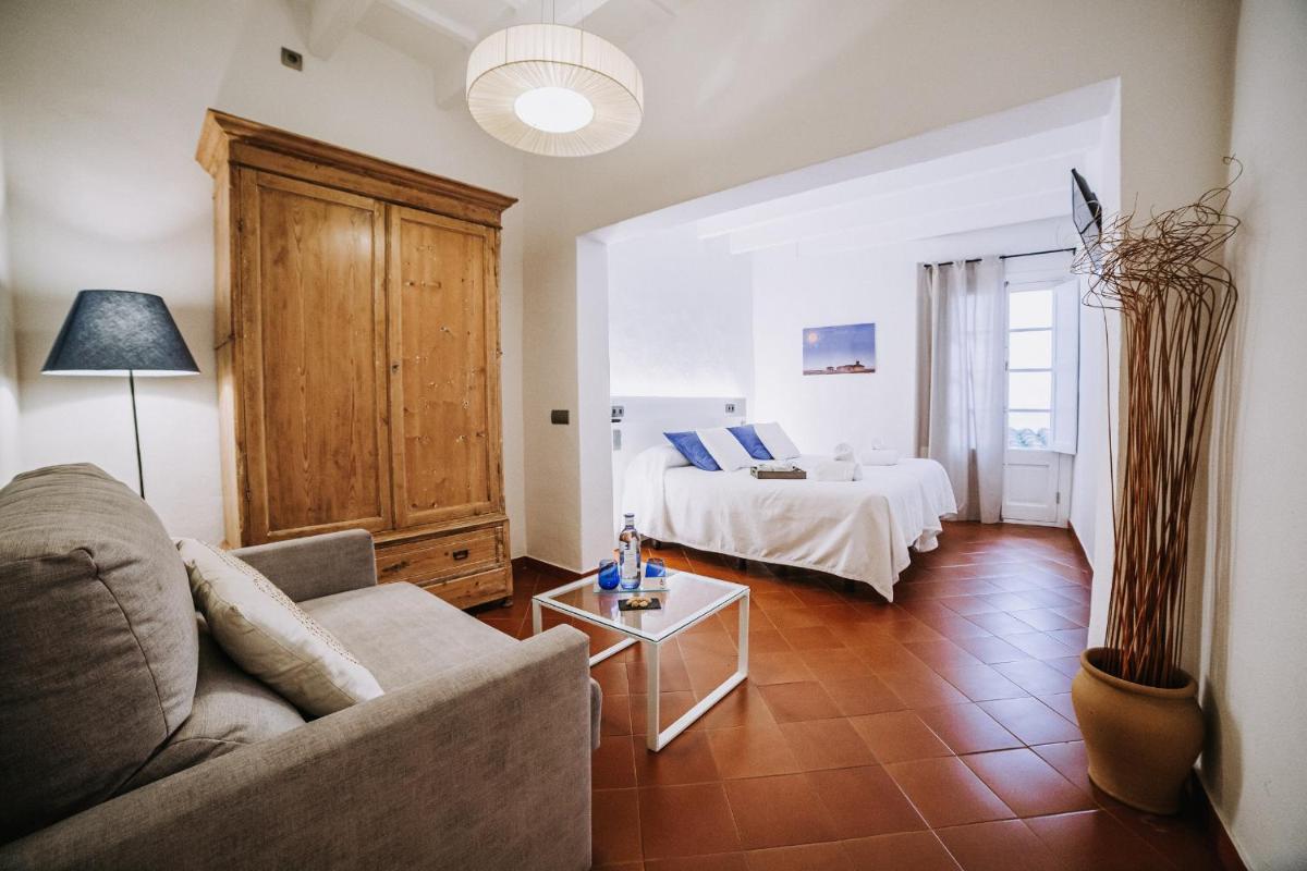 Petit Hotel 5 Fars