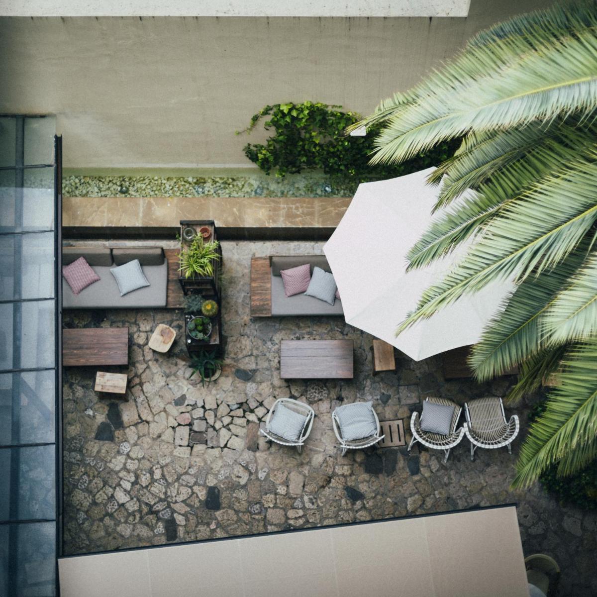 Petit Palace Hotel Tres