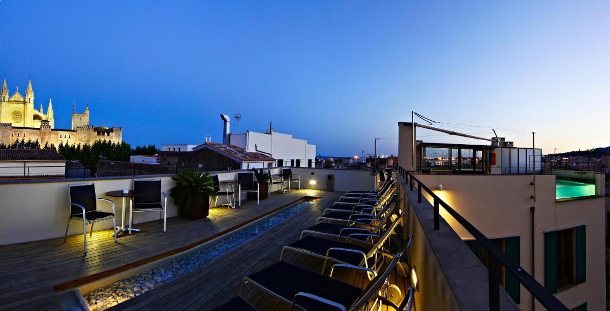 Petit Palace Hotel Tres