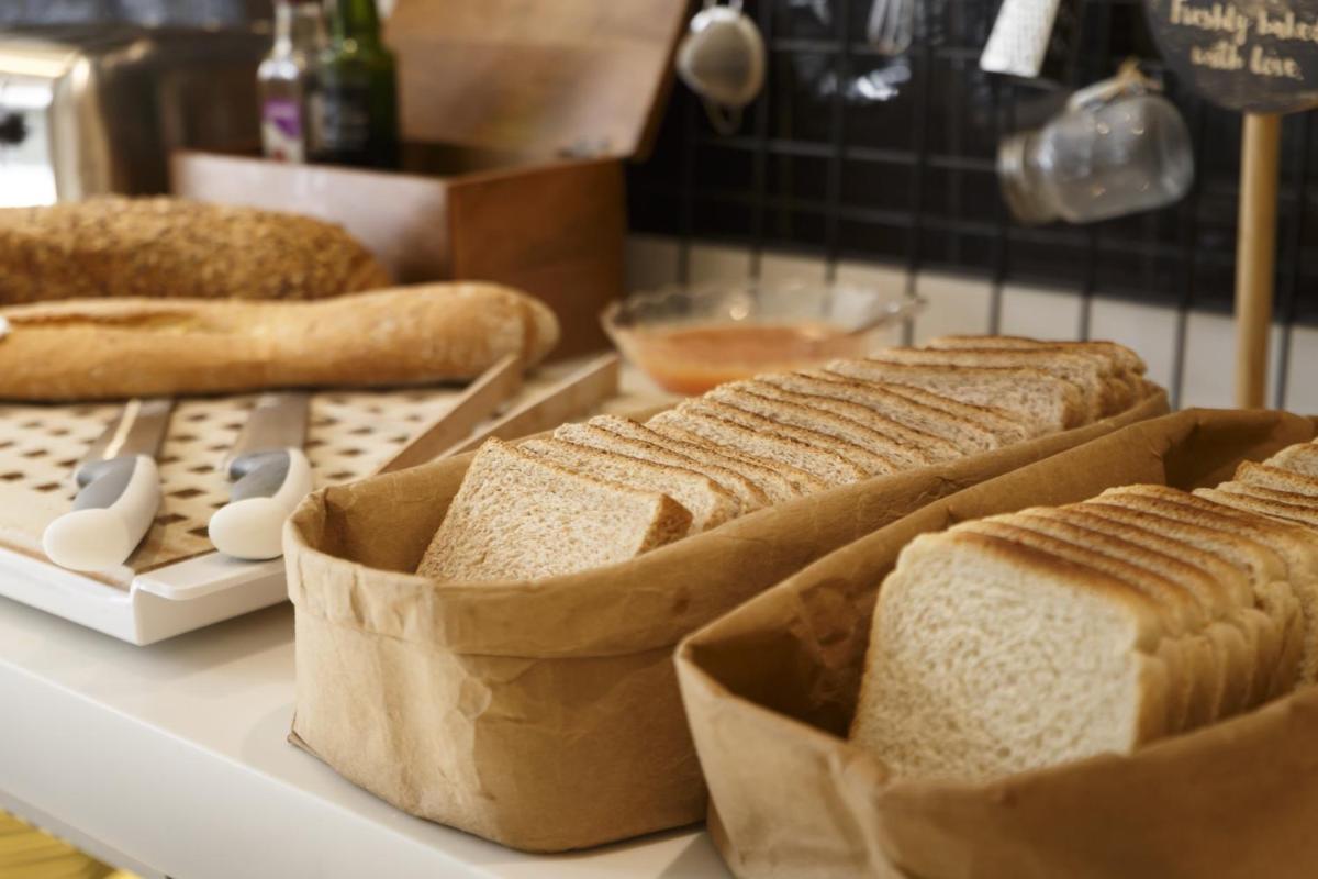 Petit Palace Hotel Tres