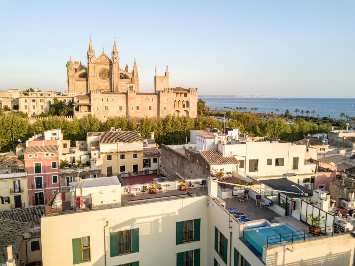 Petit Palace Hotel Tres