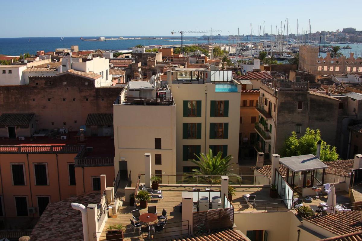 Petit Palace Hotel Tres