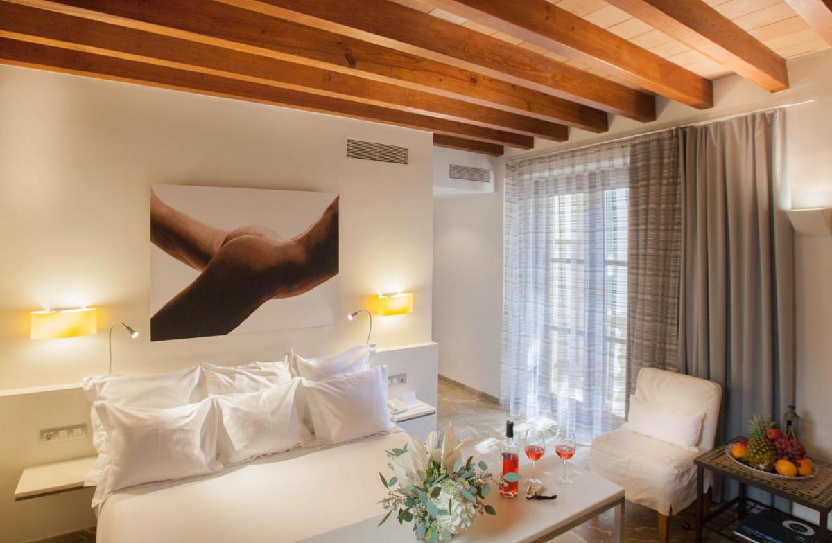 Petit Palace Hotel Tres