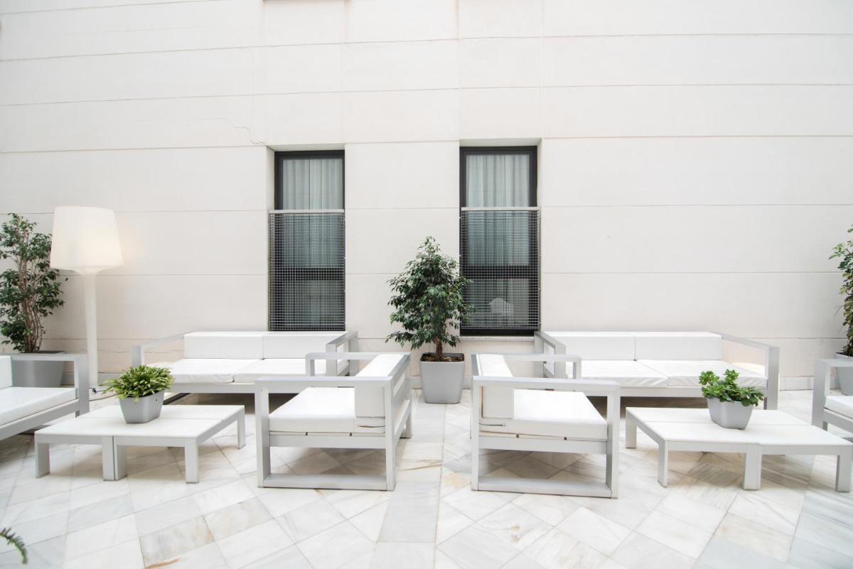 Petit Palace Marques Santa Ana