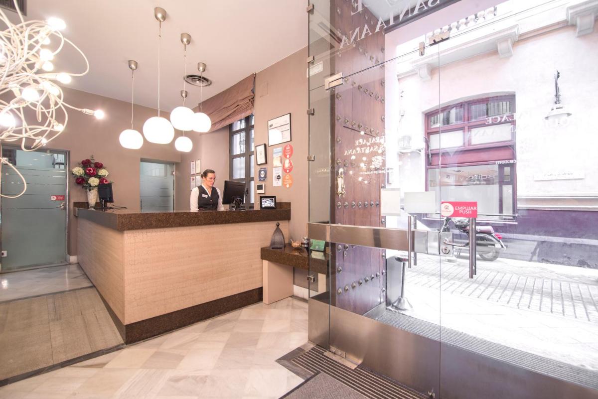 Petit Palace Marques Santa Ana