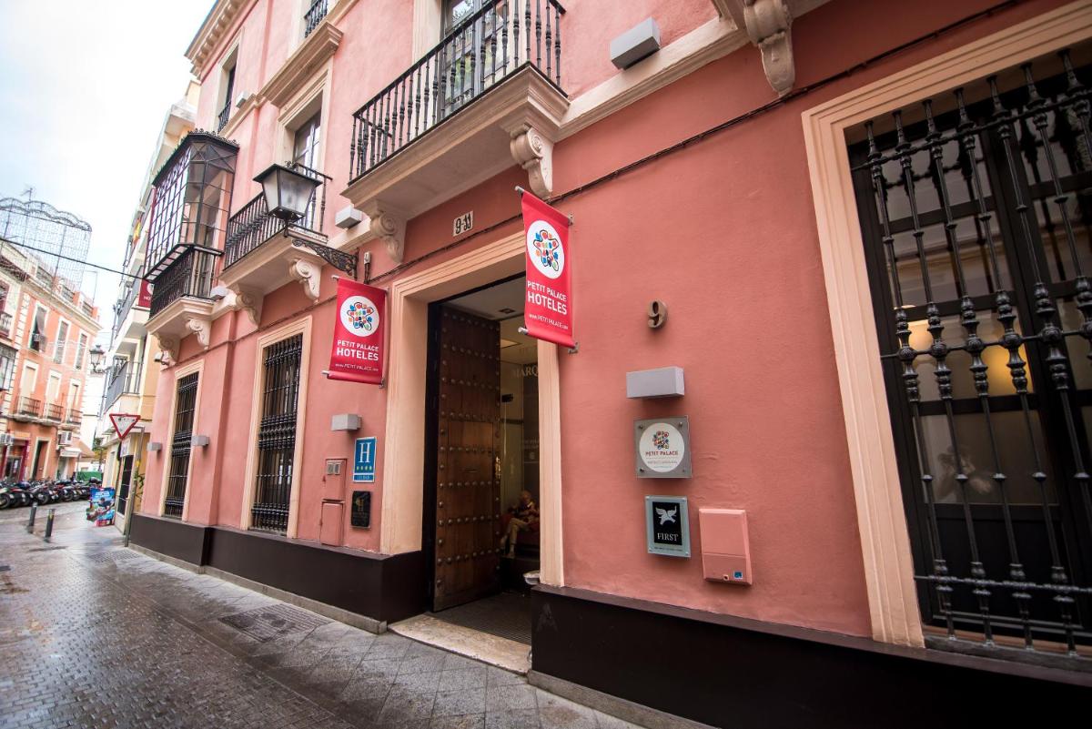 Petit Palace Marques Santa Ana