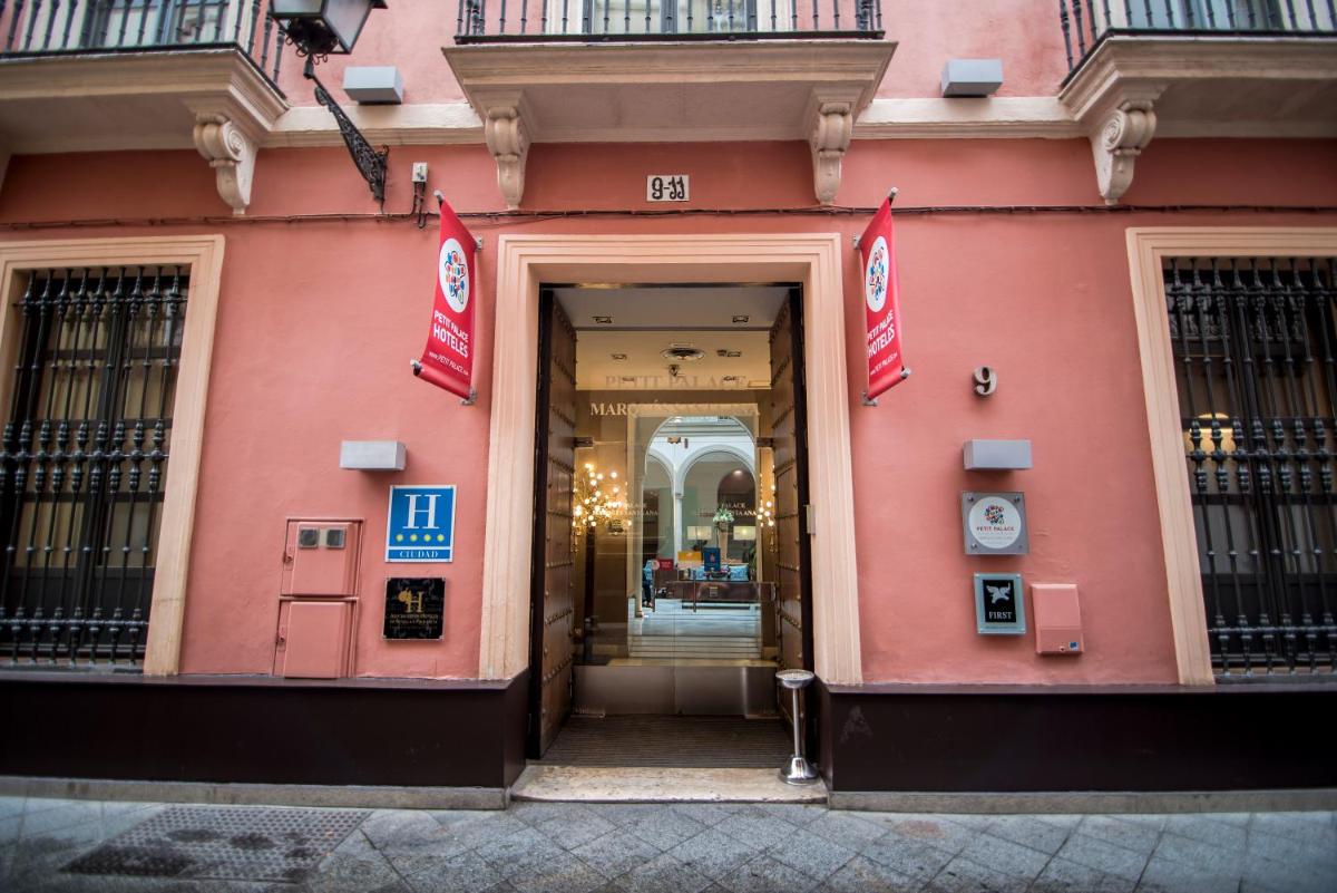 Petit Palace Marques Santa Ana
