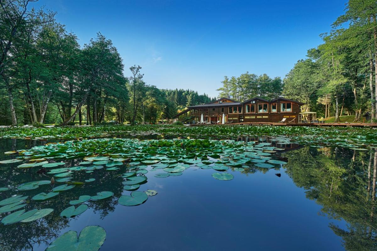 Pikol Lake Village Wine Estate