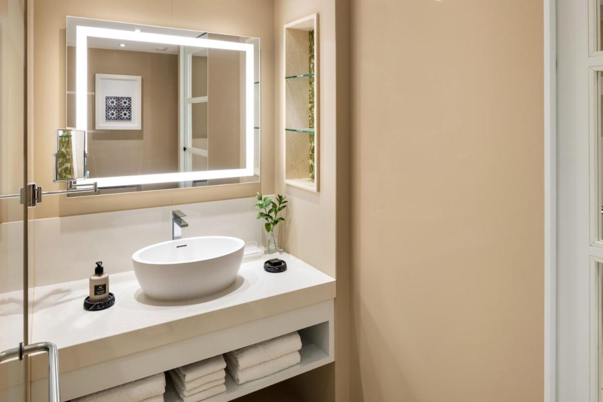 Pine Cliffs Hotel, a Luxury Collection Resort, Algarve