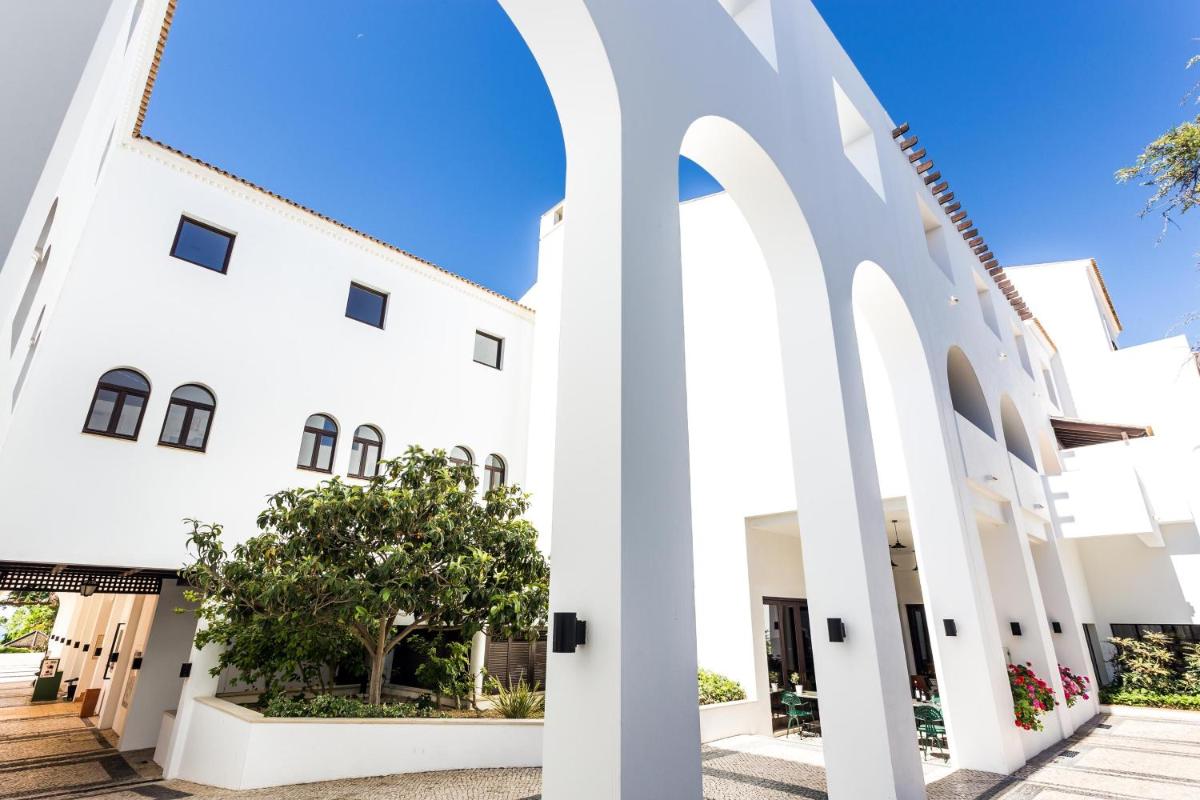 Pine Cliffs Hotel, a Luxury Collection Resort, Algarve