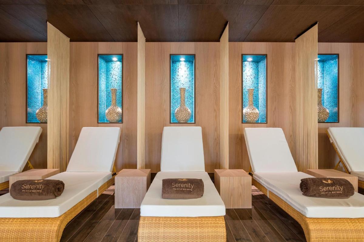Pine Cliffs Hotel, a Luxury Collection Resort, Algarve