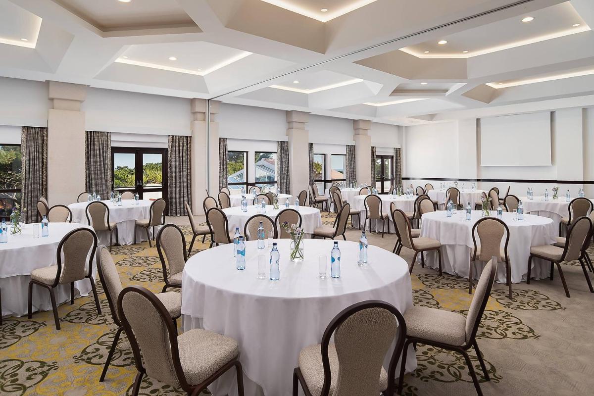 Pine Cliffs Hotel, a Luxury Collection Resort, Algarve
