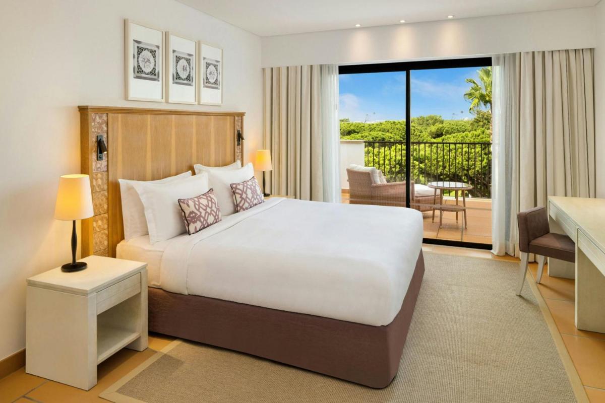 Pine Cliffs Ocean Suites, a Luxury Collection Resort & Spa, Algarve