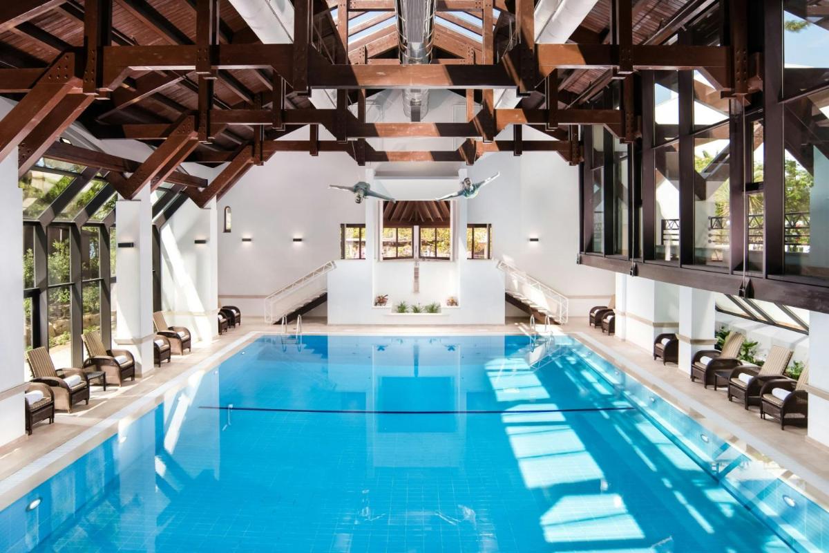 Pine Cliffs Ocean Suites, a Luxury Collection Resort & Spa, Algarve