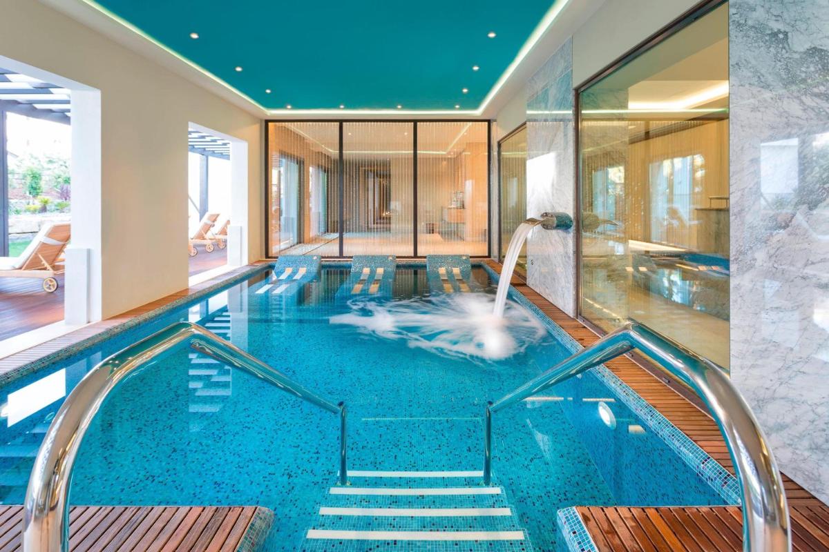 Pine Cliffs Ocean Suites, a Luxury Collection Resort & Spa, Algarve